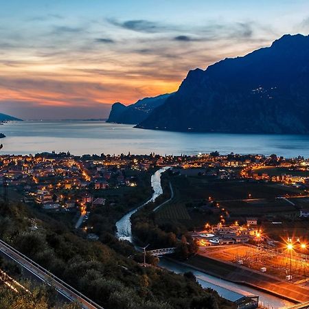 Hotel Isola Verde Torbole Sul Garda Exterior foto