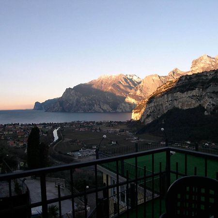 Hotel Isola Verde Torbole Sul Garda Exterior foto