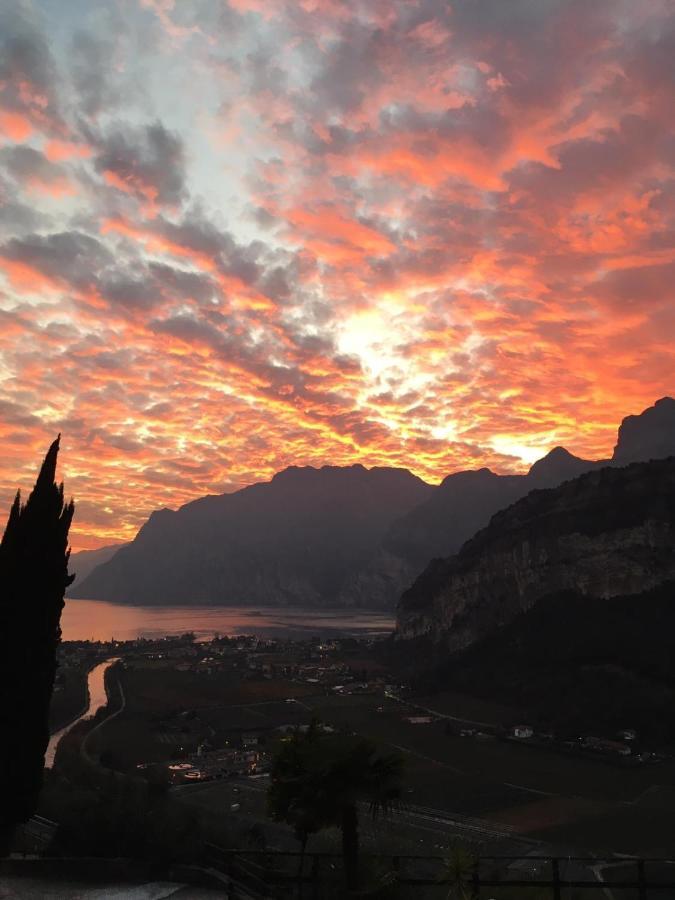 Hotel Isola Verde Torbole Sul Garda Exterior foto