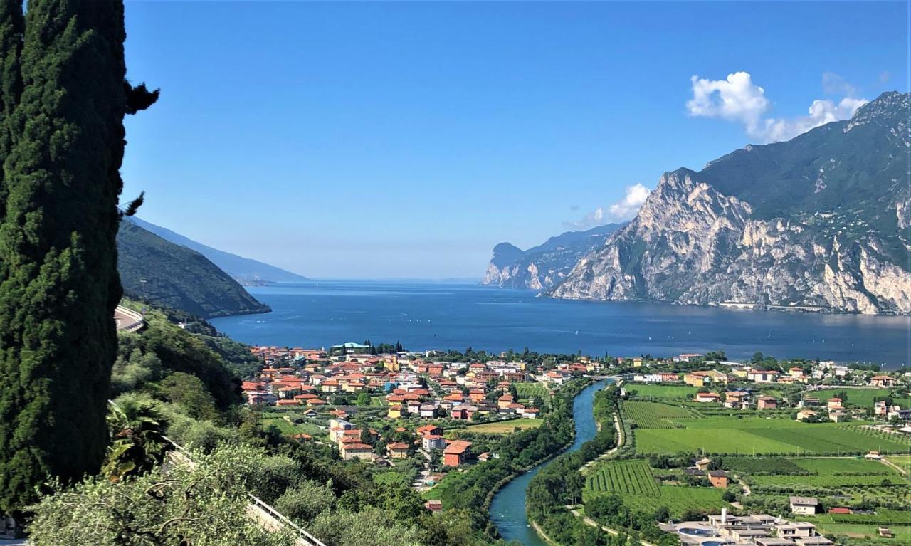 Hotel Isola Verde Torbole Sul Garda Exterior foto