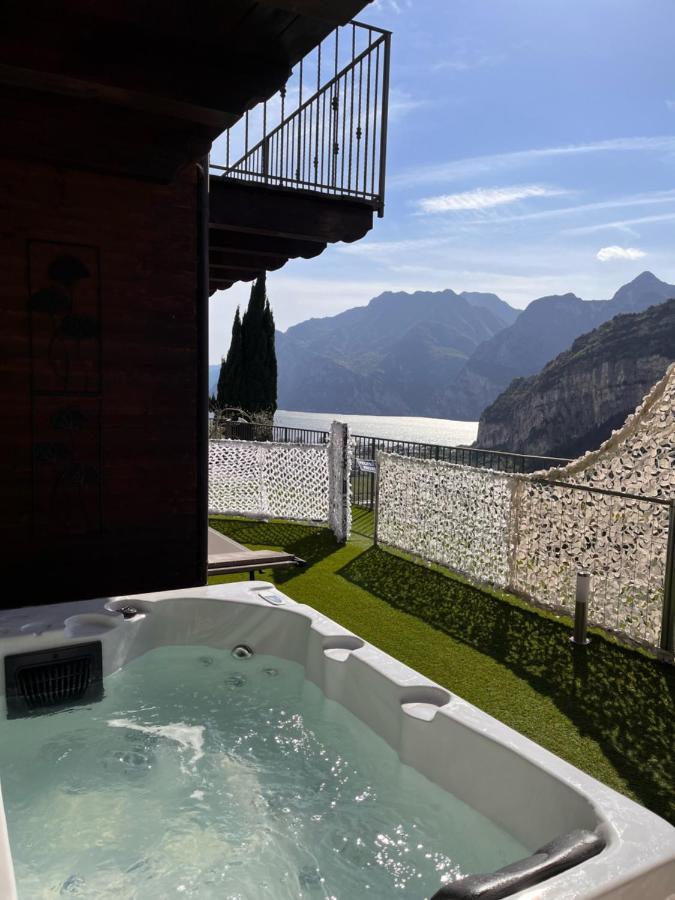 Hotel Isola Verde Torbole Sul Garda Exterior foto