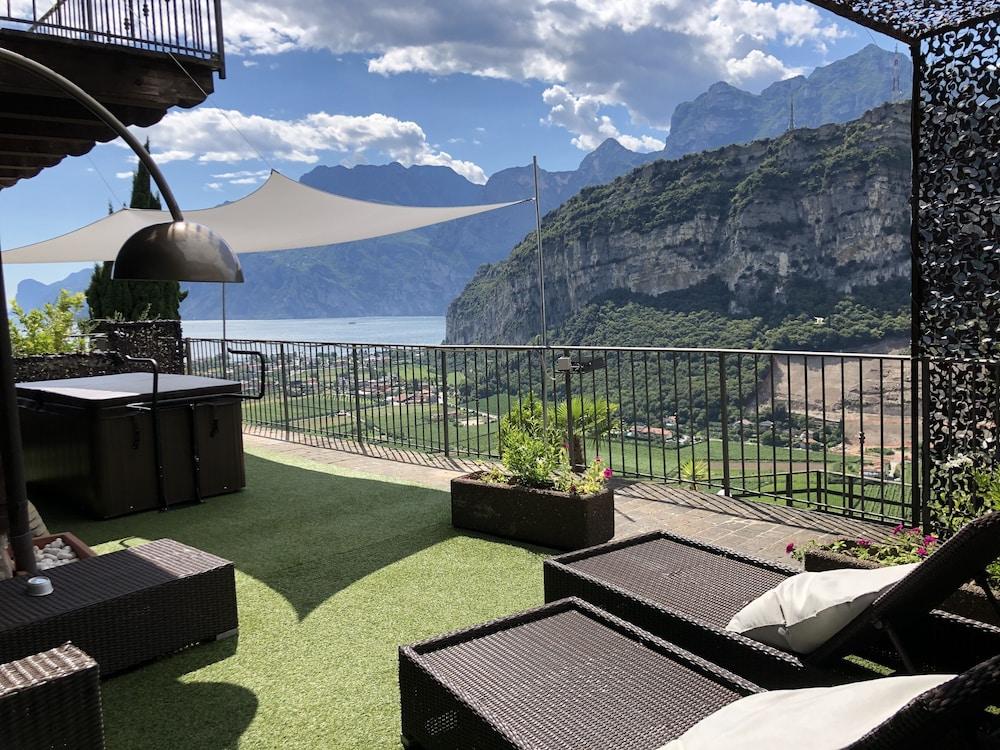 Hotel Isola Verde Torbole Sul Garda Exterior foto