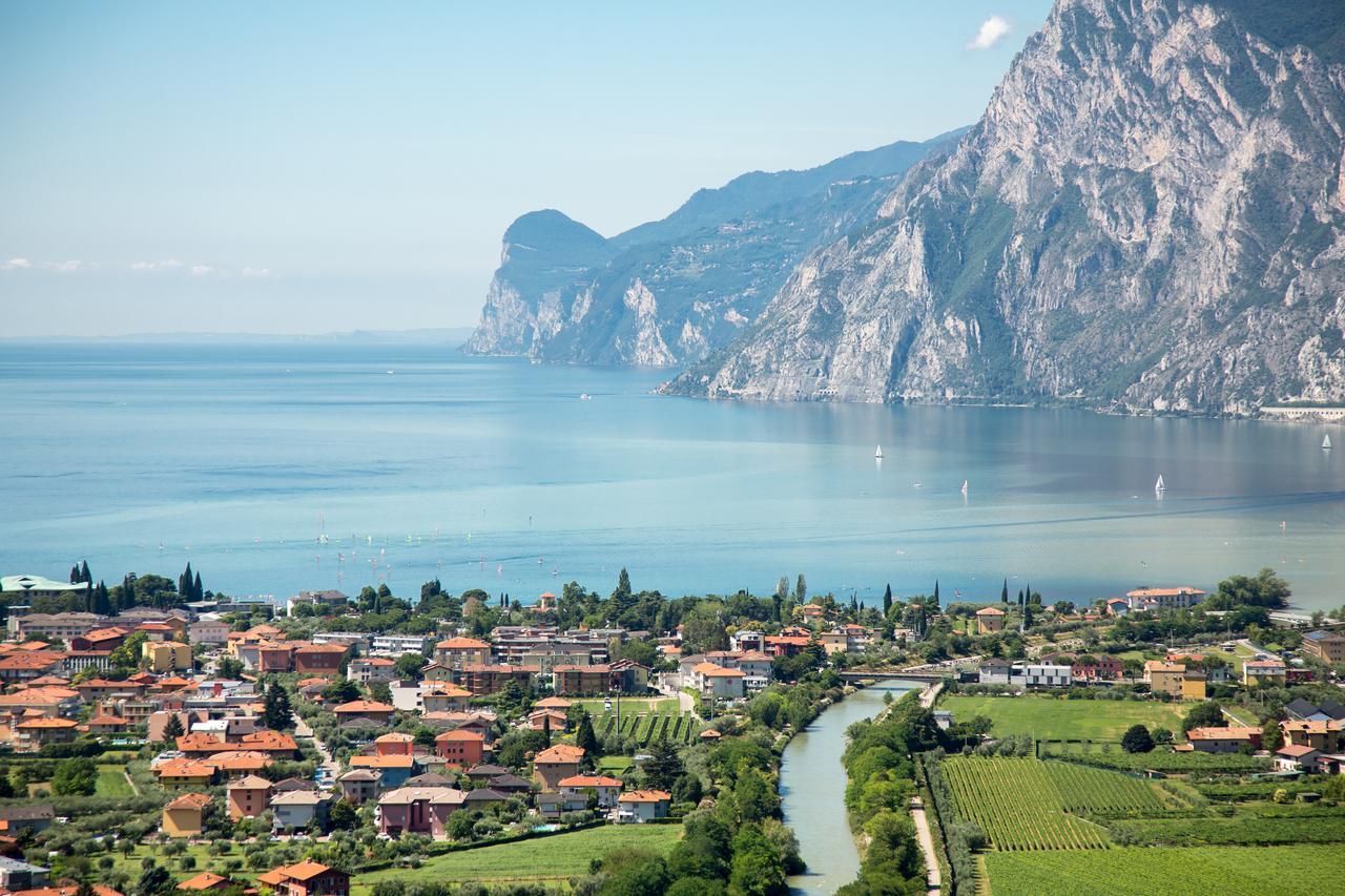 Hotel Isola Verde Torbole Sul Garda Exterior foto