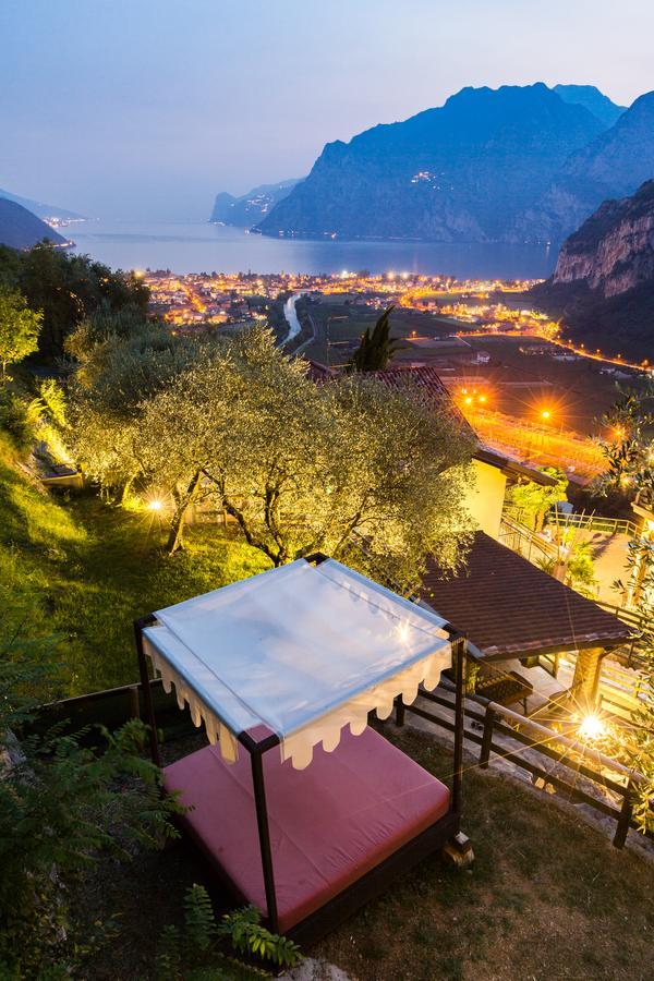 Hotel Isola Verde Torbole Sul Garda Exterior foto